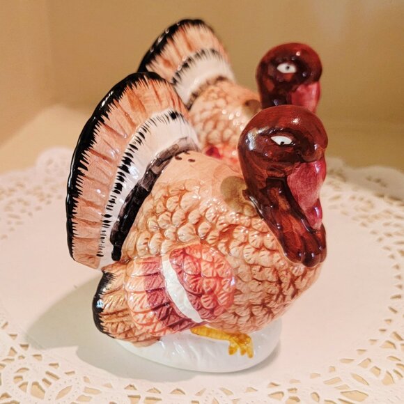 Vintage Ceramic Turkey Salt And Pepper Shakers, Thanksgiving Holiday Tablescape - Picture 8 of 9
